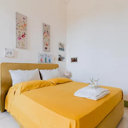 Giulio Dimora Storica Bed & Breakfast 4*