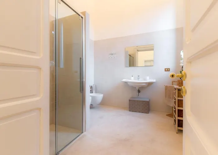 Giulio Dimora Storica Bed & Breakfast 4*